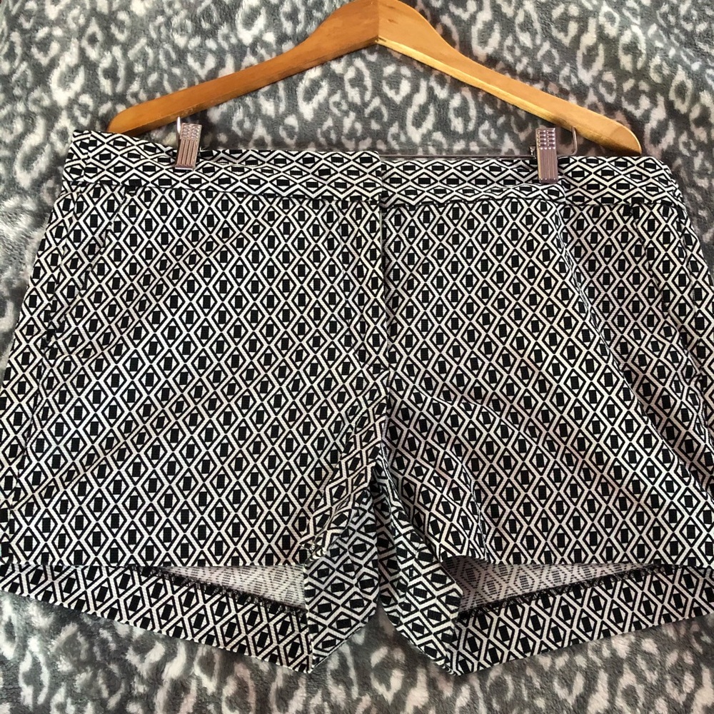 Joe Fresh Diamond Print 4” Shorts (16)